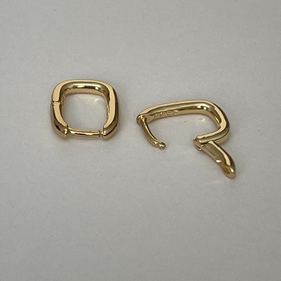 Huggie Hoop Earrings 925 Sterling Silver Gold Plated Earrings - Picture 3 of 3